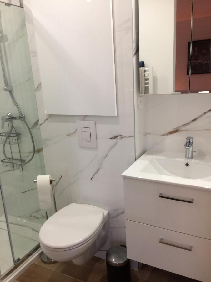 Appart 2 Pieces Independant Dans Villa Proche Centre Ville Au Calme Манделю-ла-Напул Екстериор снимка